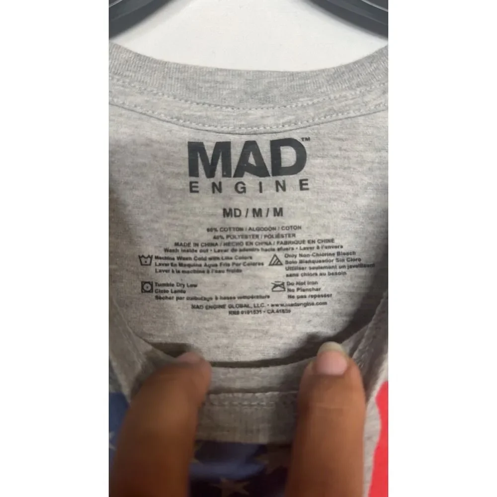 Vertical US Flag American Pride Patriotic USA T-shirt Tee Size MEDIUM - Picture 3 of 4